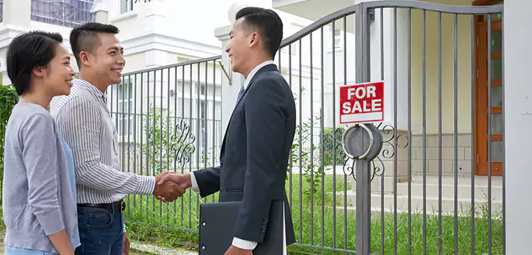 Why Choose Us to Sell Your House in Overland Park, KS?